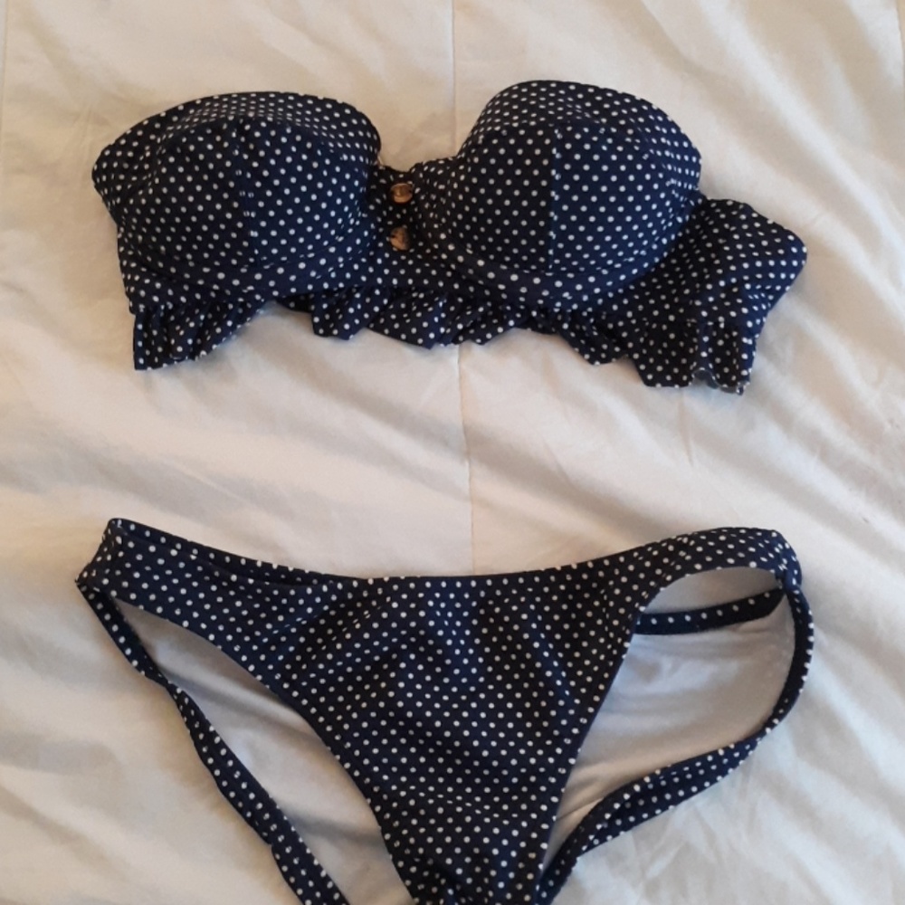 Bathing suit